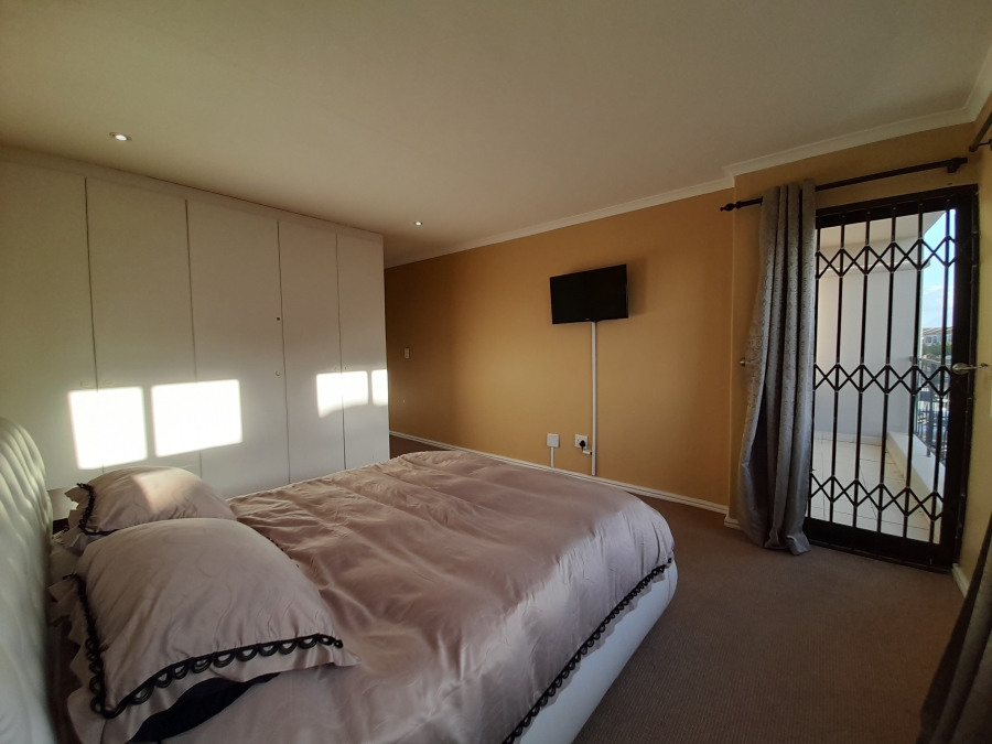 To Let 3 Bedroom Property for Rent in Big Bay Western Cape